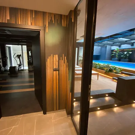 Industrial Vistula Free Parking & Gym