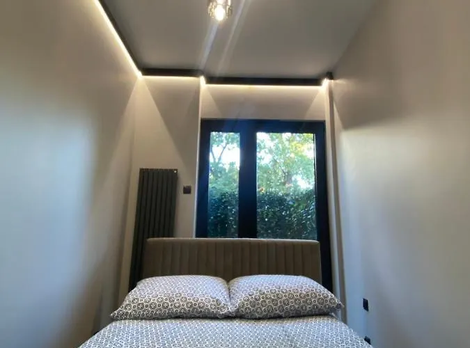 Industrial Vistula Free Parking & Gym