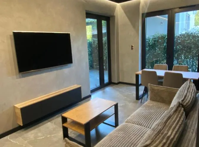 Industrial Vistula Free Parking & Gym Apartment