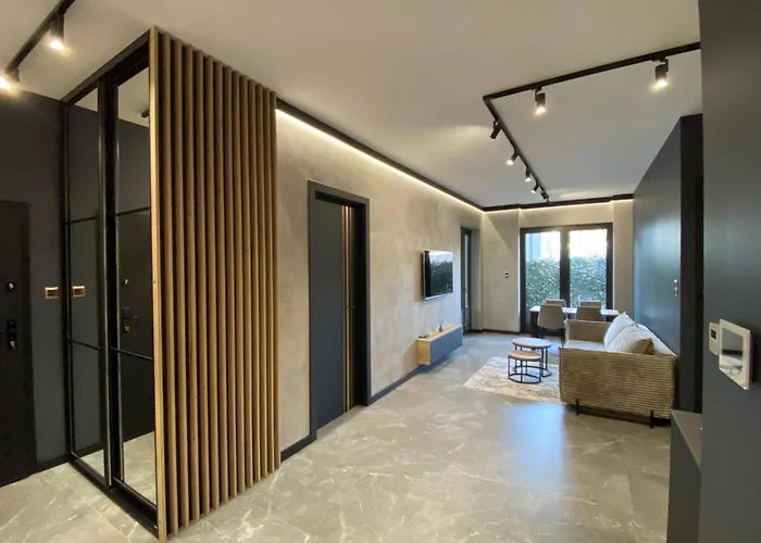 Industrial Vistula Free Parking & Gym Apartment