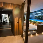 Industrial Vistula Free Parking & Gym